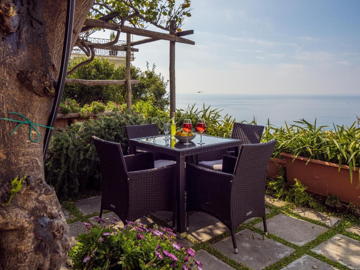 Scorcio D' Oltremare - Sea View Apt In Позитано Екстериор снимка